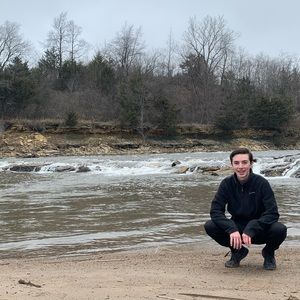 Meet your Posher, Ethan